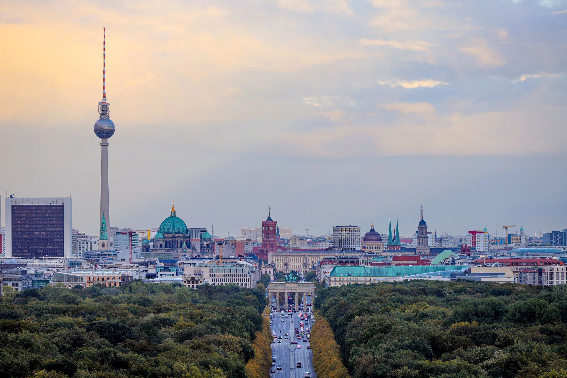 Berliner Skyline als Teil der DIH Hotel Market Intelligence